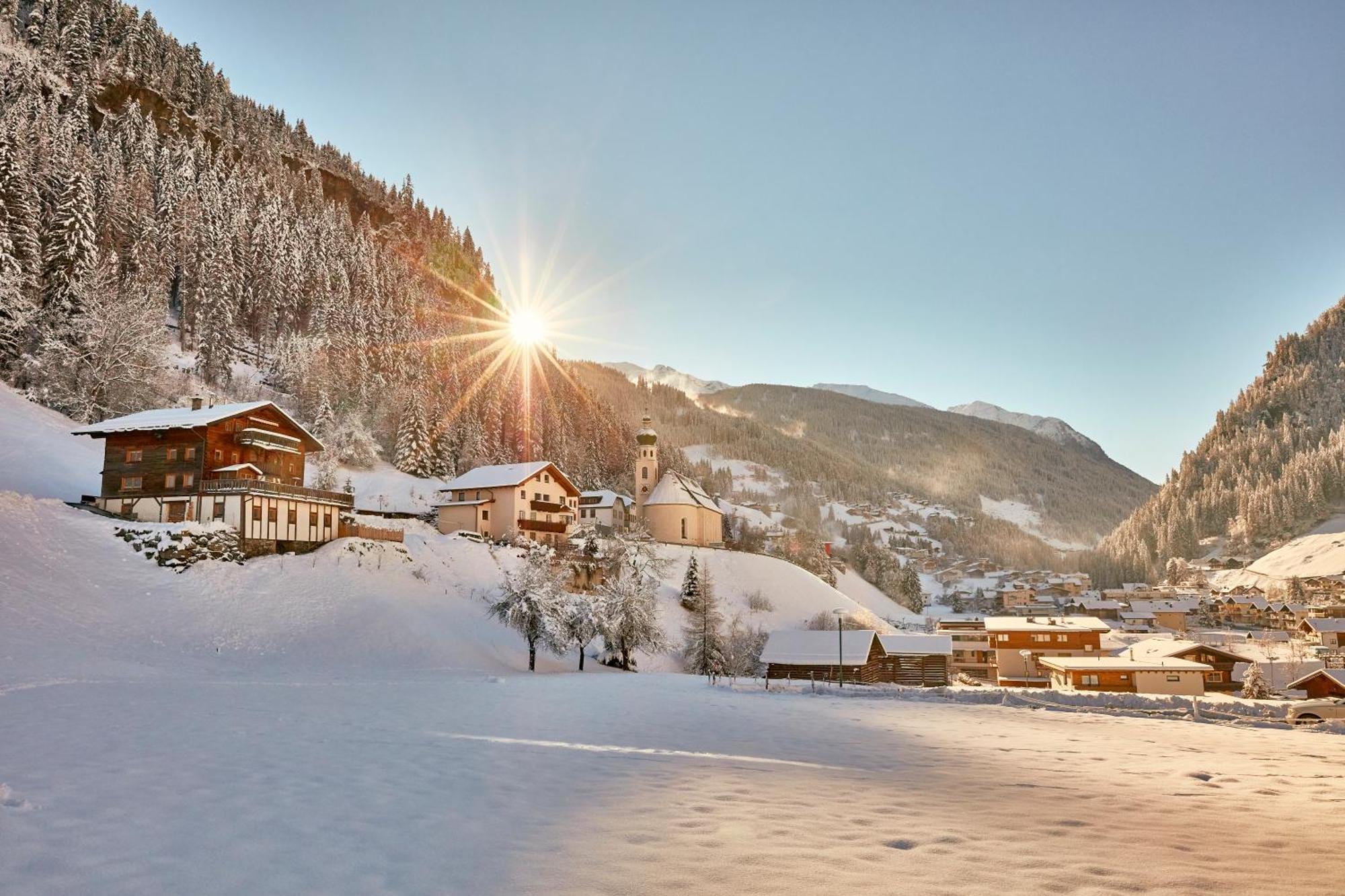 Hotel Alpenkoenigin - Sommer Silvretta Premium Card Inklusive Зее Екстериор снимка